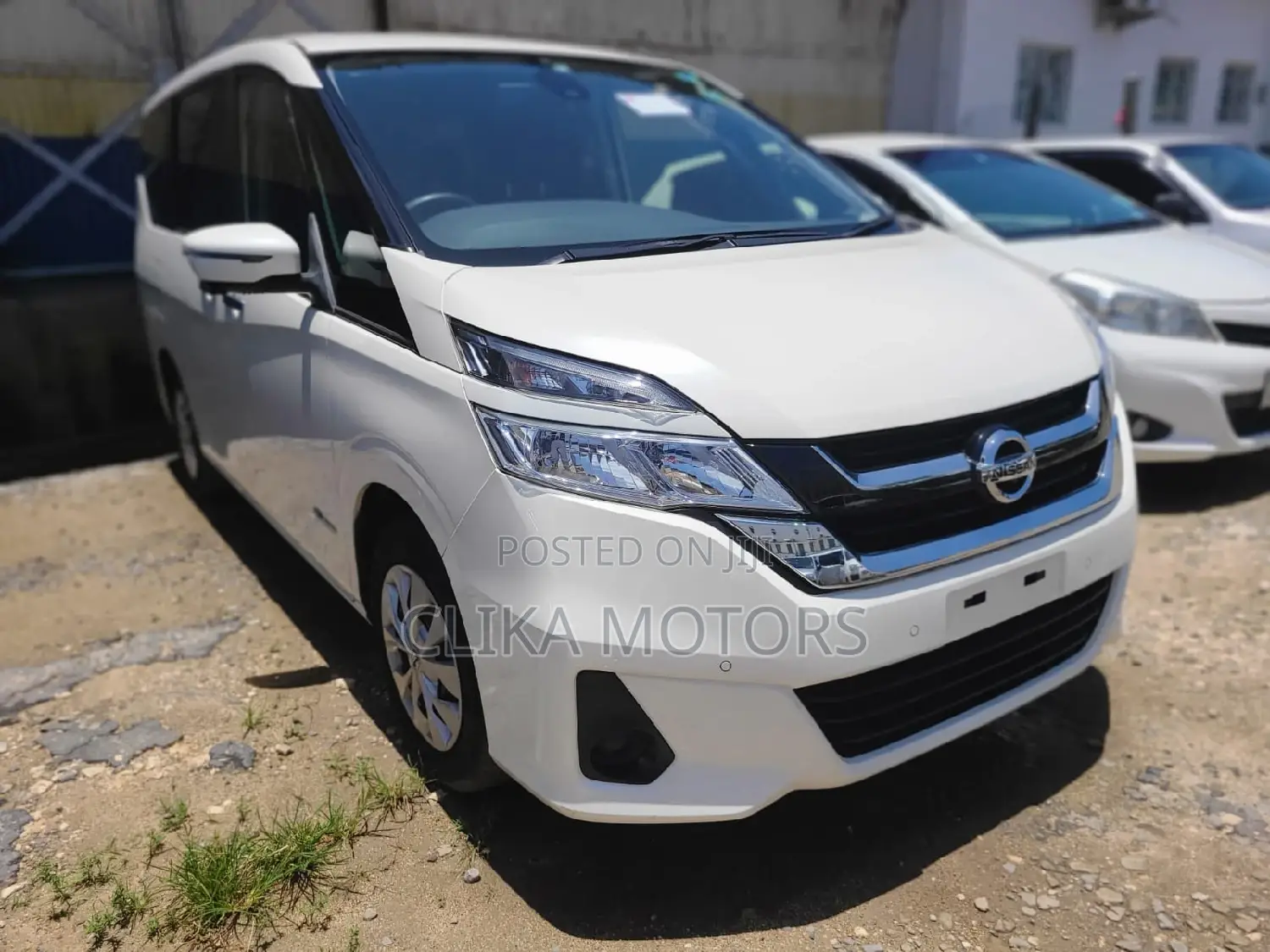 Nissan Serena 2017 White
