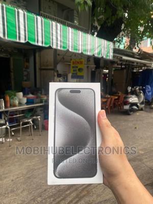 New Apple iPhone 15 Pro 256 GB Blue - main view