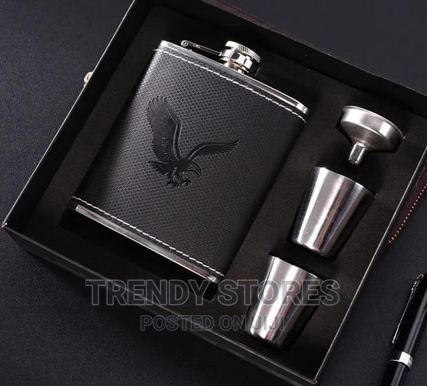 200mls Hip Whisky Bottle - thumbnail 3