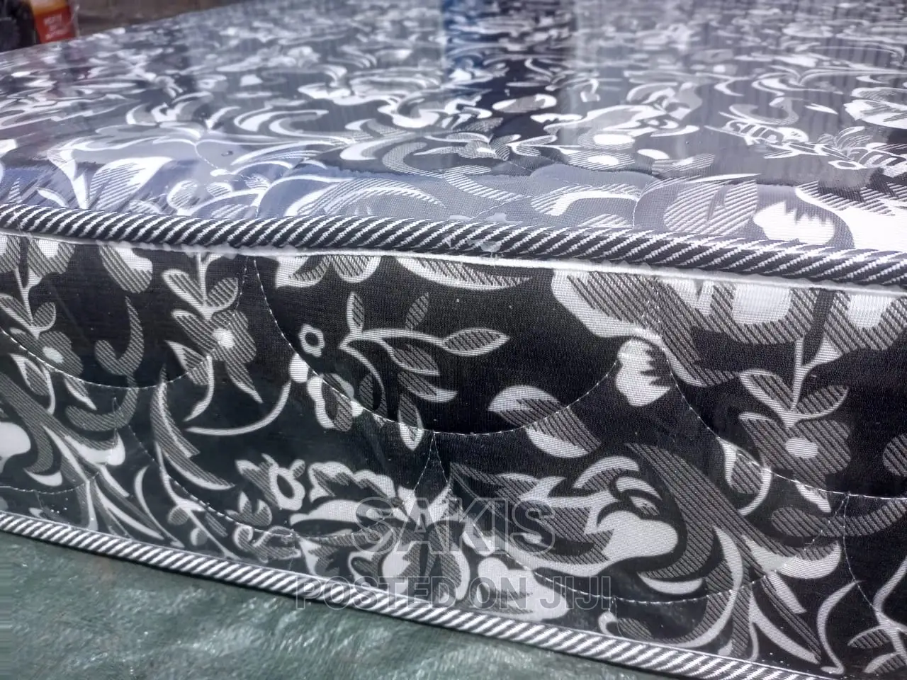 Divine Feelings! 4 X 6,8inch. High Density Mattresses.