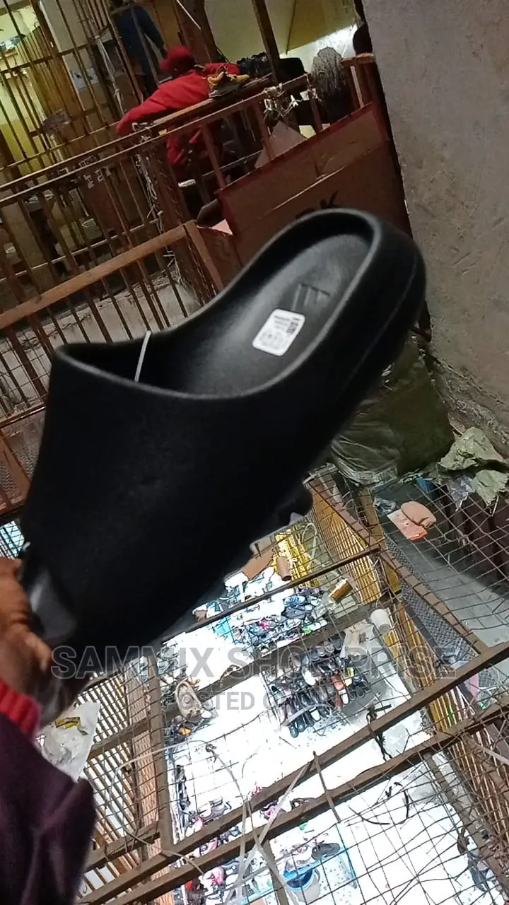 Yeezy Slides
