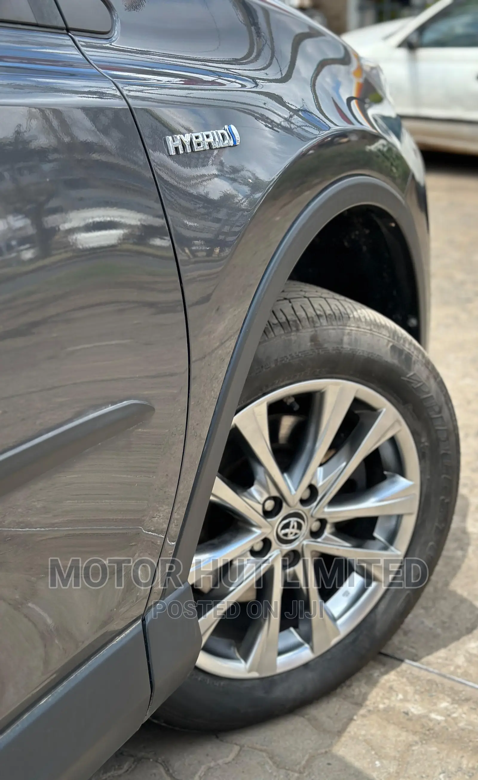 Toyota RAV4 XLE AWD (2.5L 4cyl 6A) 2017 Gray