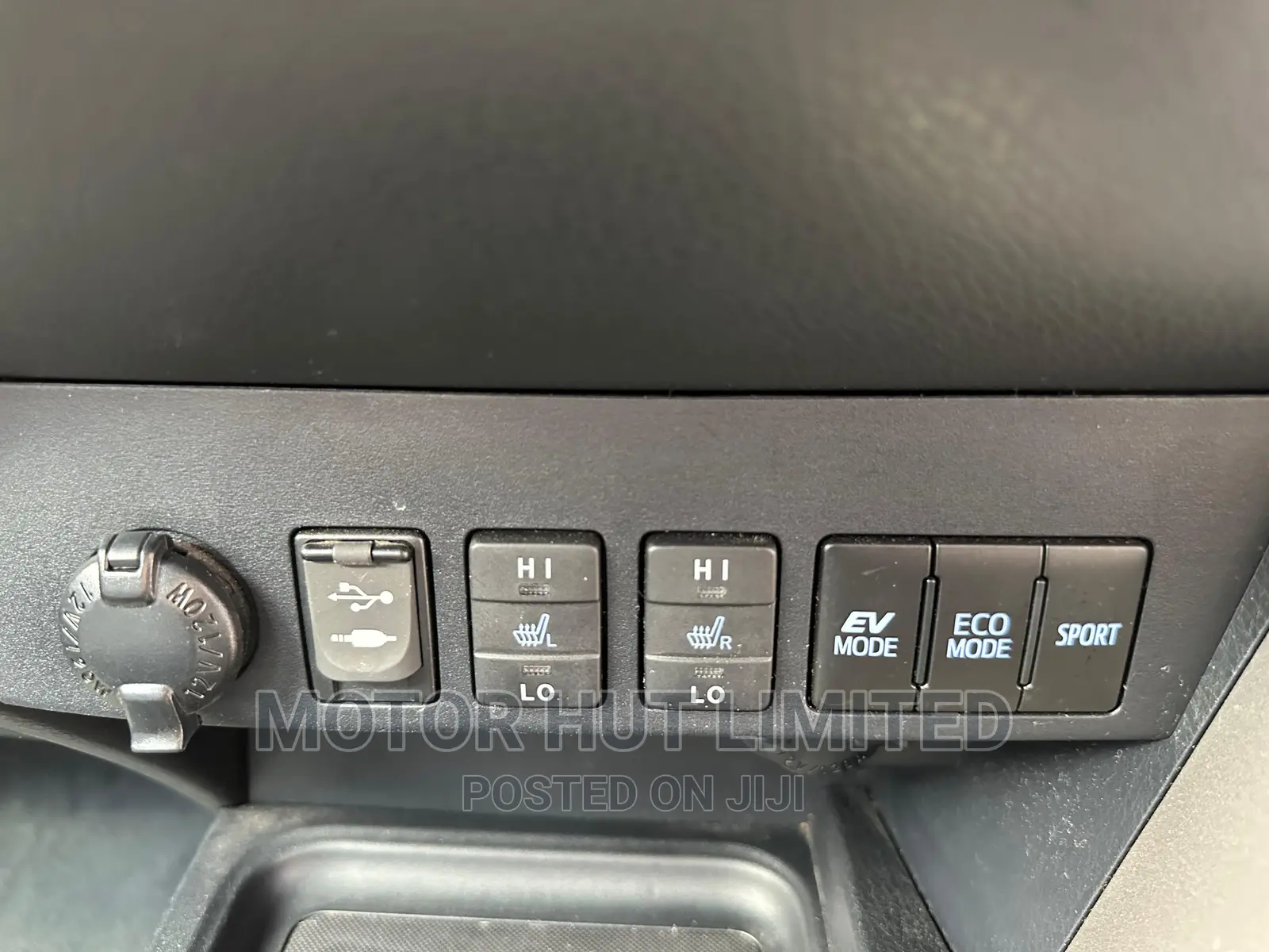 Toyota RAV4 XLE AWD (2.5L 4cyl 6A) 2017 Gray