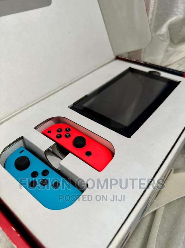 Nintendo Switch V2 - thumbnail 3