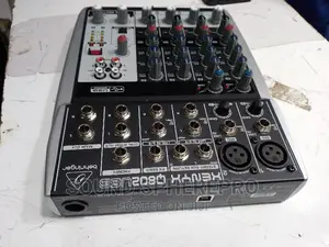 Behringer Xenyx Q802 USB Mixer