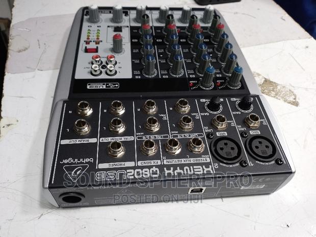 Behringer Xenyx Q802 USB Mixer - thumbnail 2