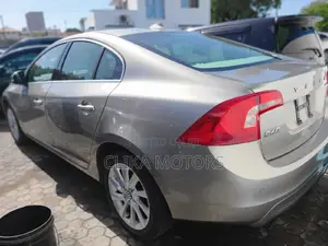 Volvo S60 2016 Gray