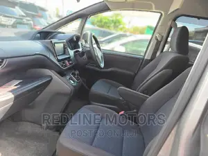 Toyota Noah 2016 Silver