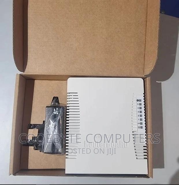 Mikrotik Switch (CRS106-1C-5S) Desktop Switch - main view