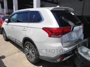 Mitsubishi Outlander 2016 White