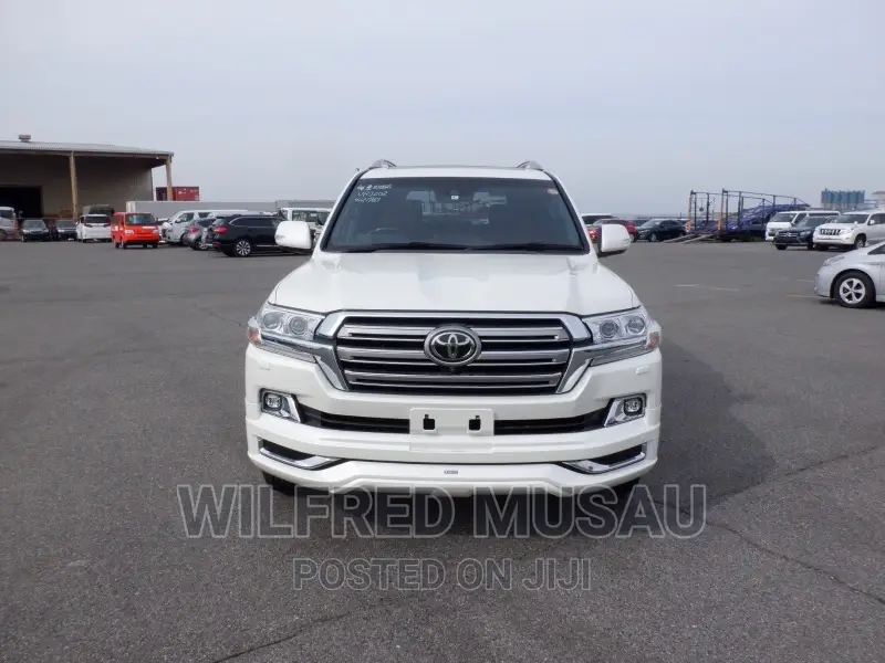 Toyota Land Cruiser 4.6 V8 ZX 2016 White