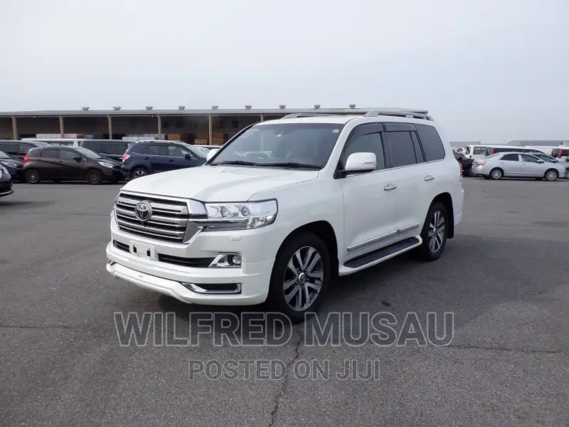 Toyota Land Cruiser 4.6 V8 ZX 2016 White