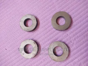 A Set of 4 Circular Magnet With Hole