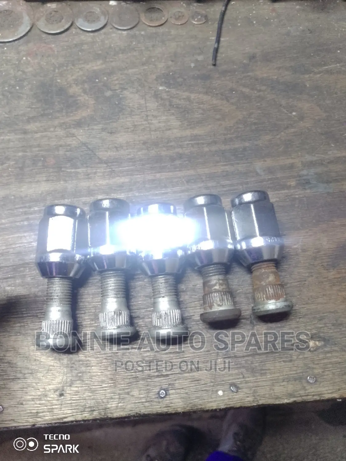 NT30 Hub Stands+Nuts