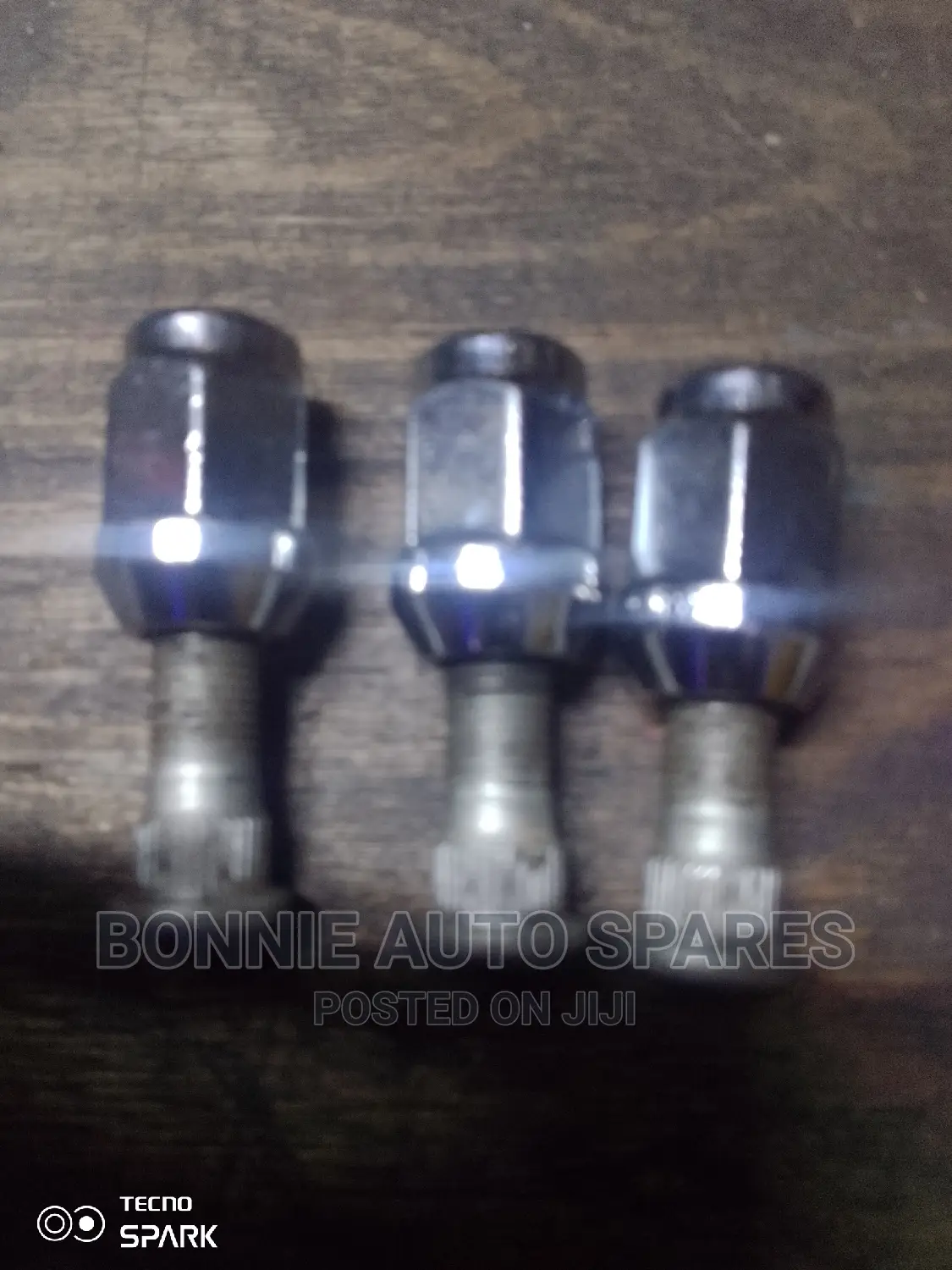 NT30 Hub Stands+Nuts