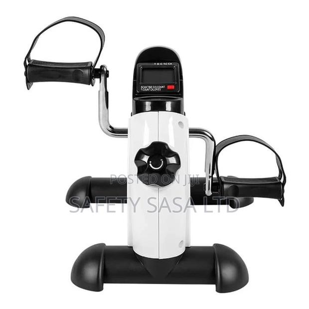 Mini Fitness Equipment: Elderly Digital Pedal Exerciser