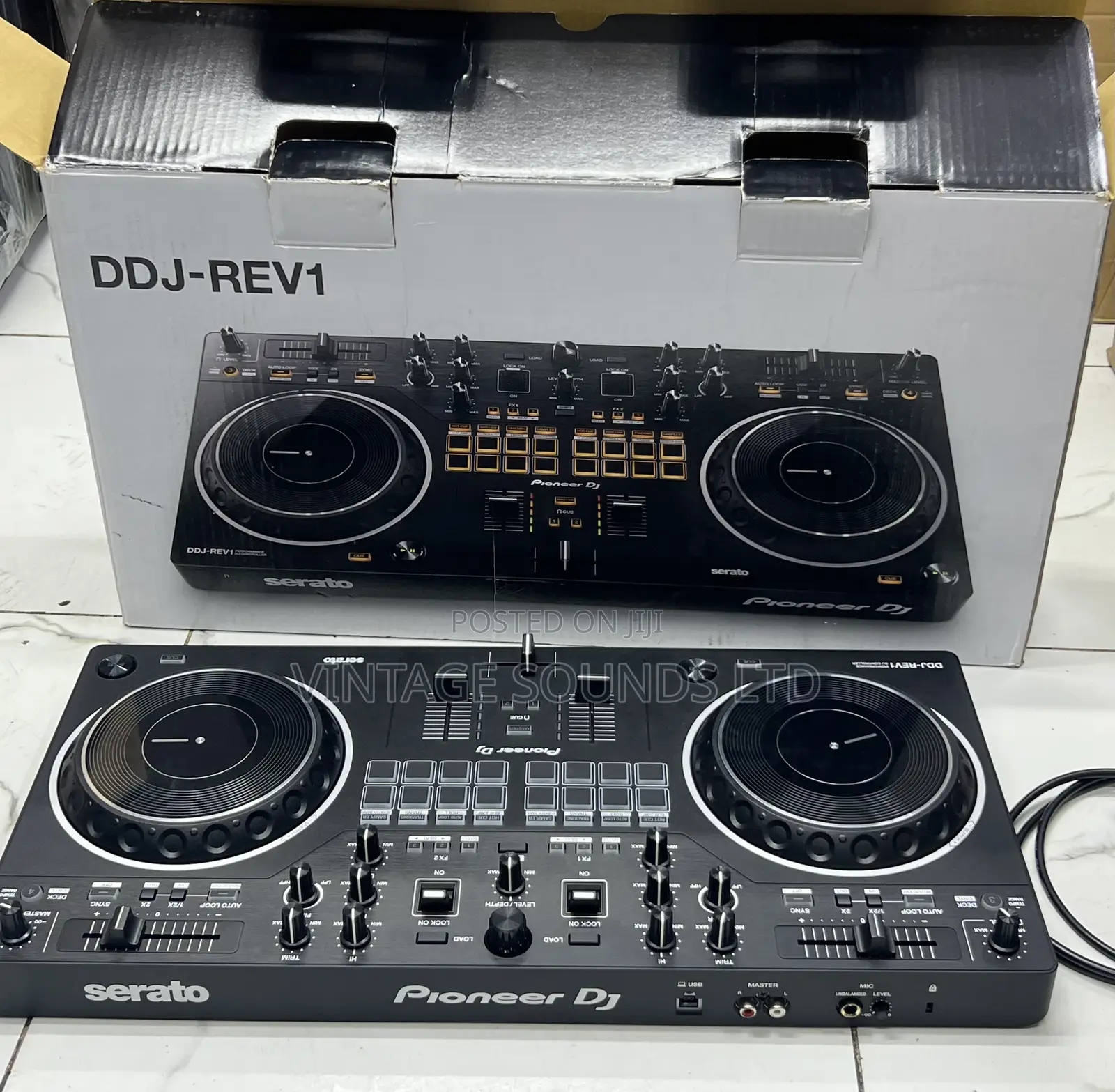 DDJ-Rev1, 2-Channel Dj Controller for Serato Dj Lite (Black)