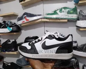Nike Sneakers