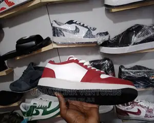Nike Sneakers