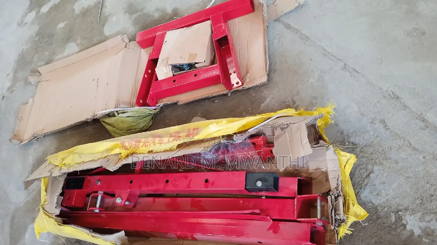 Engine Lifting Crane