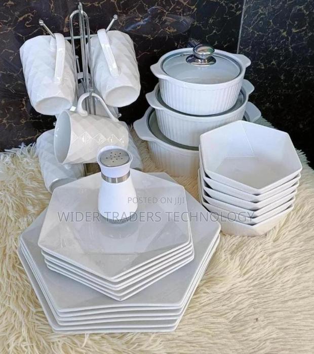 30pcs Dinner Set.