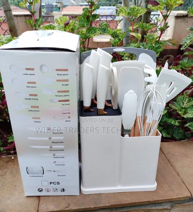 19 PCS Silicon Bosch White