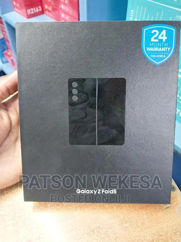 New Samsung Galaxy Z Fold 5 512 GB Gray - main view