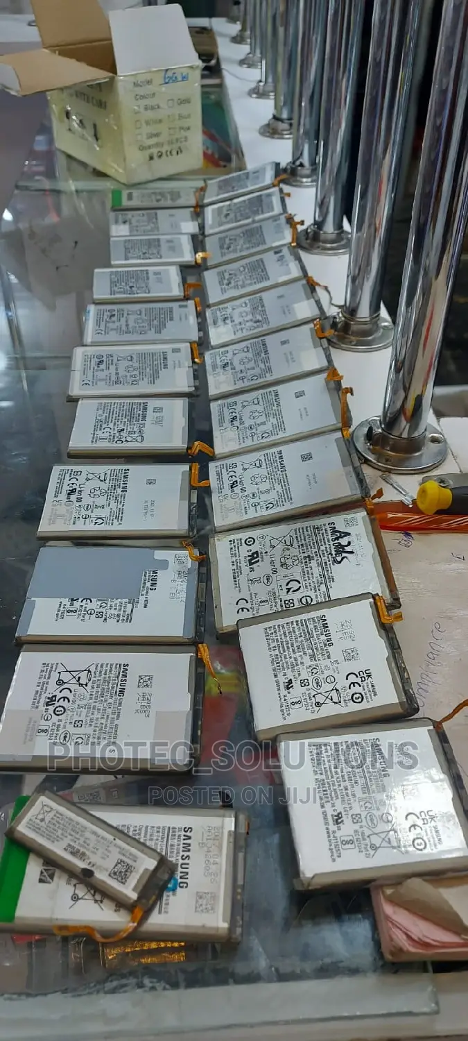 Smartphone Repair (Done as You Wait)