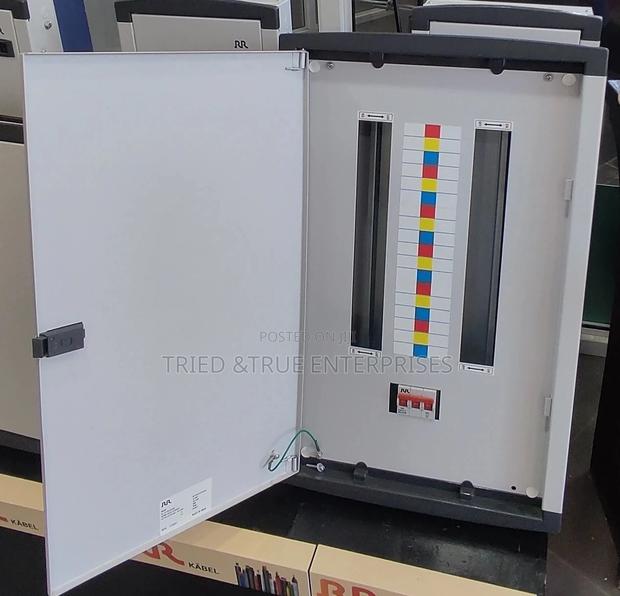 12ways Distribution Board ( Vertical TPN) - thumbnail 2