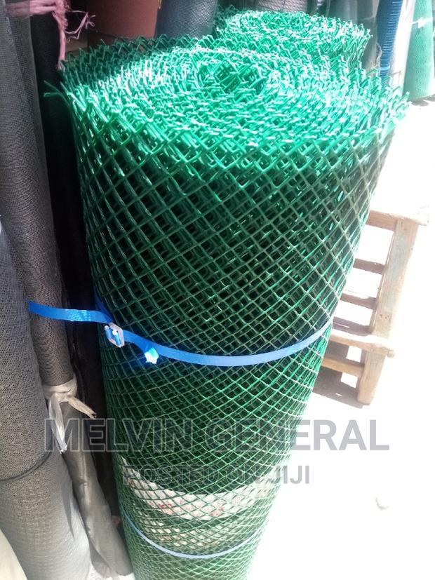 Plastic PVC Coated /Poultry Mesh 1m by 25m - main view