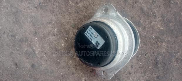 Porsche Cayenne Engine Mount - main view