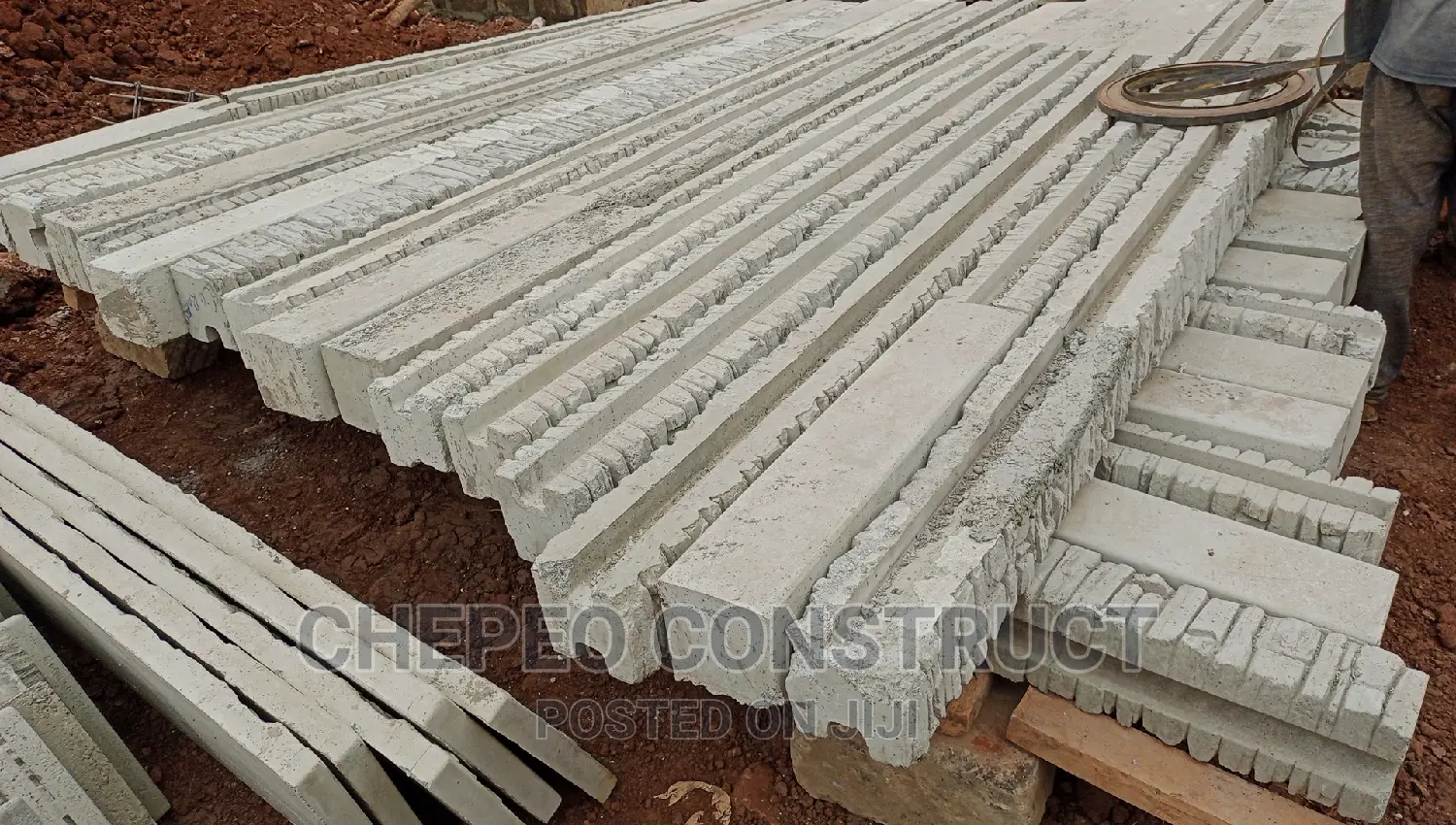 Building Panels With Mazera Like Decor