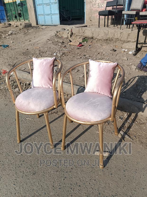 Manicure Seats Pink With Pillow. - main view