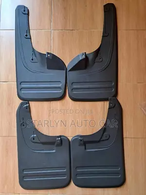 Mudflaps Hilux 4wd Medium