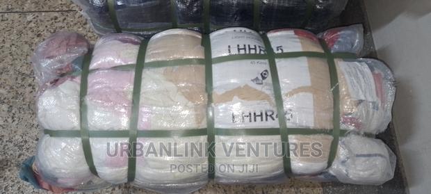 UK Light Household Mitumba Bales - thumbnail 2