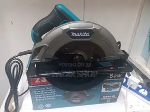 9" Makita Cross Cut Machine