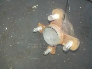 Daihatsu Mira Rear Wheel Hub