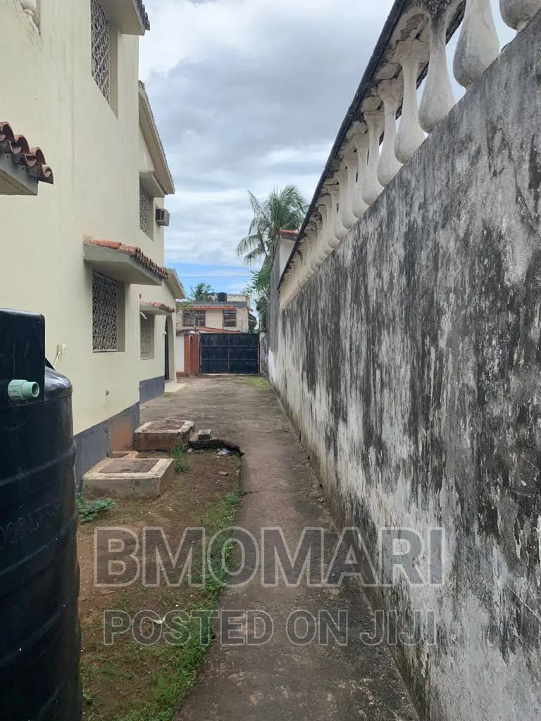 7bdrm Maisonette in Nyali for sale