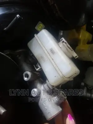 Toyota Hiace 7l Master Cylinder