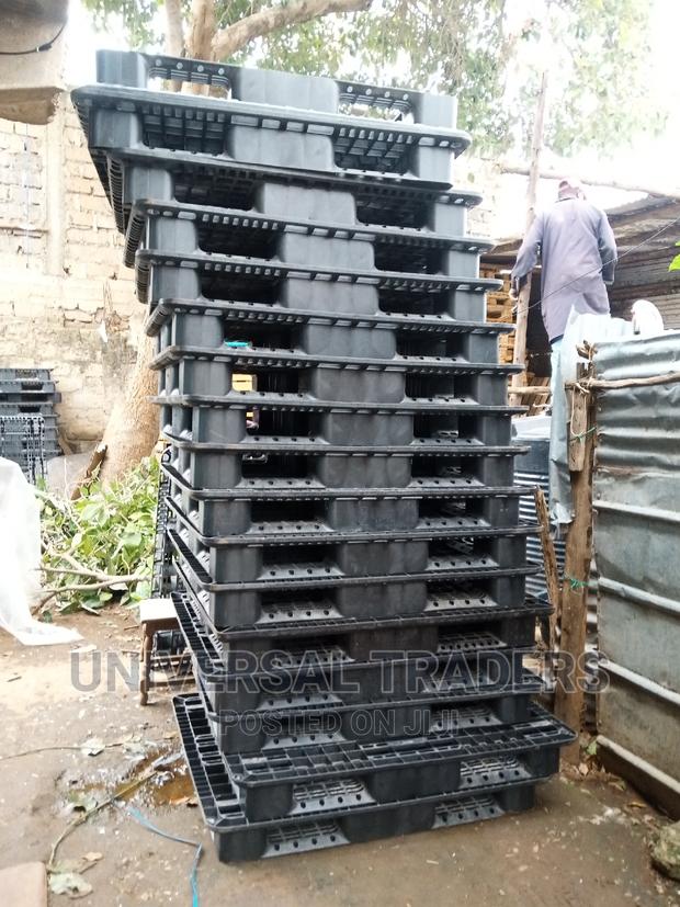 Premium Heavy Duty Plastic Pallets - main view