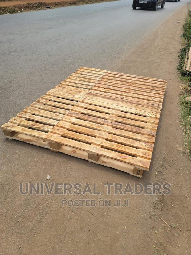 DIY Detachable Pallet Bed - Size 5x6 Blazed Pallet Bed - main view