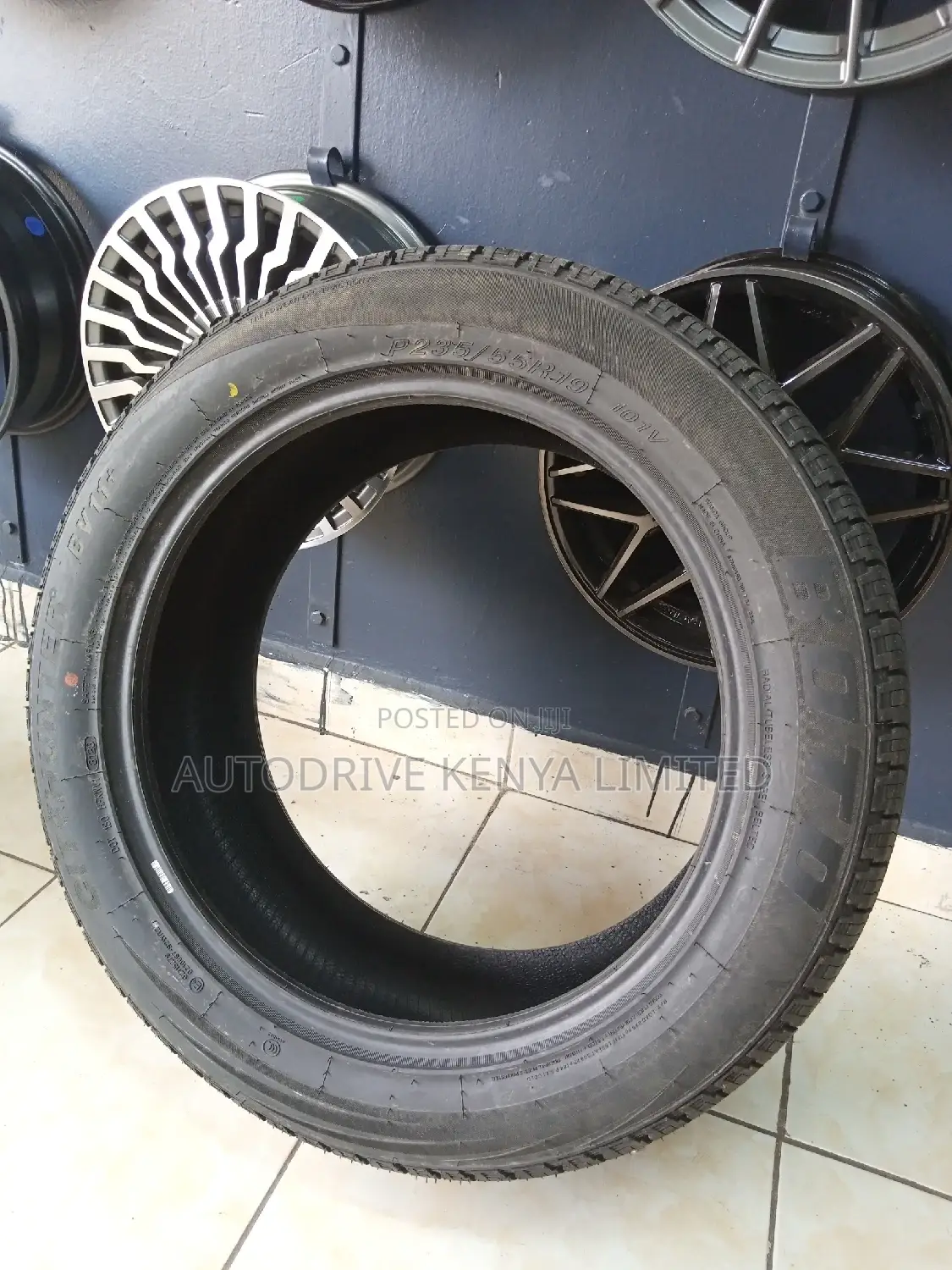 235/55r19 Boto Tyre