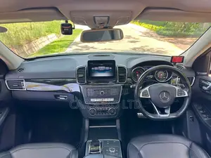 Mercedes-Benz GLE-Class 2016 White
