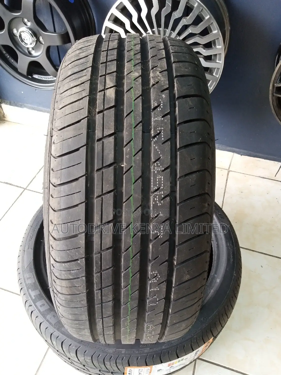 215/45r17 Boto Tyre