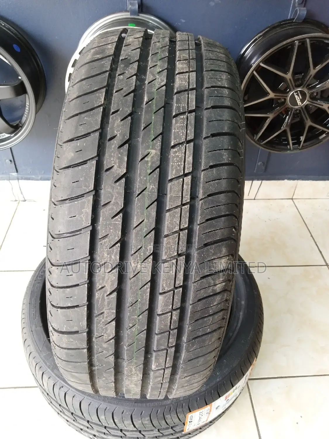 235/55r17 Boto Vantage Tire