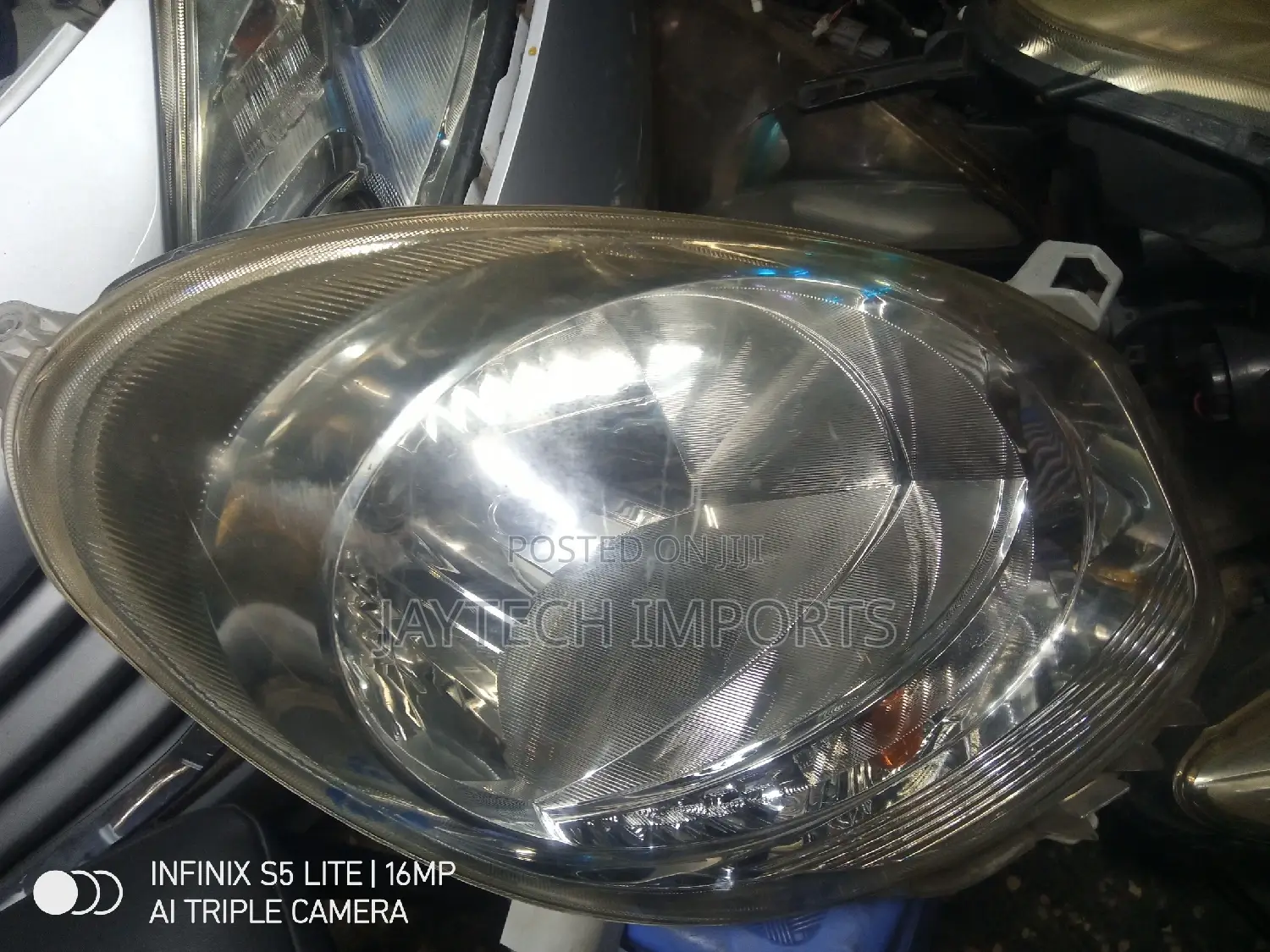 Passo Headlights RHS Non Xenon