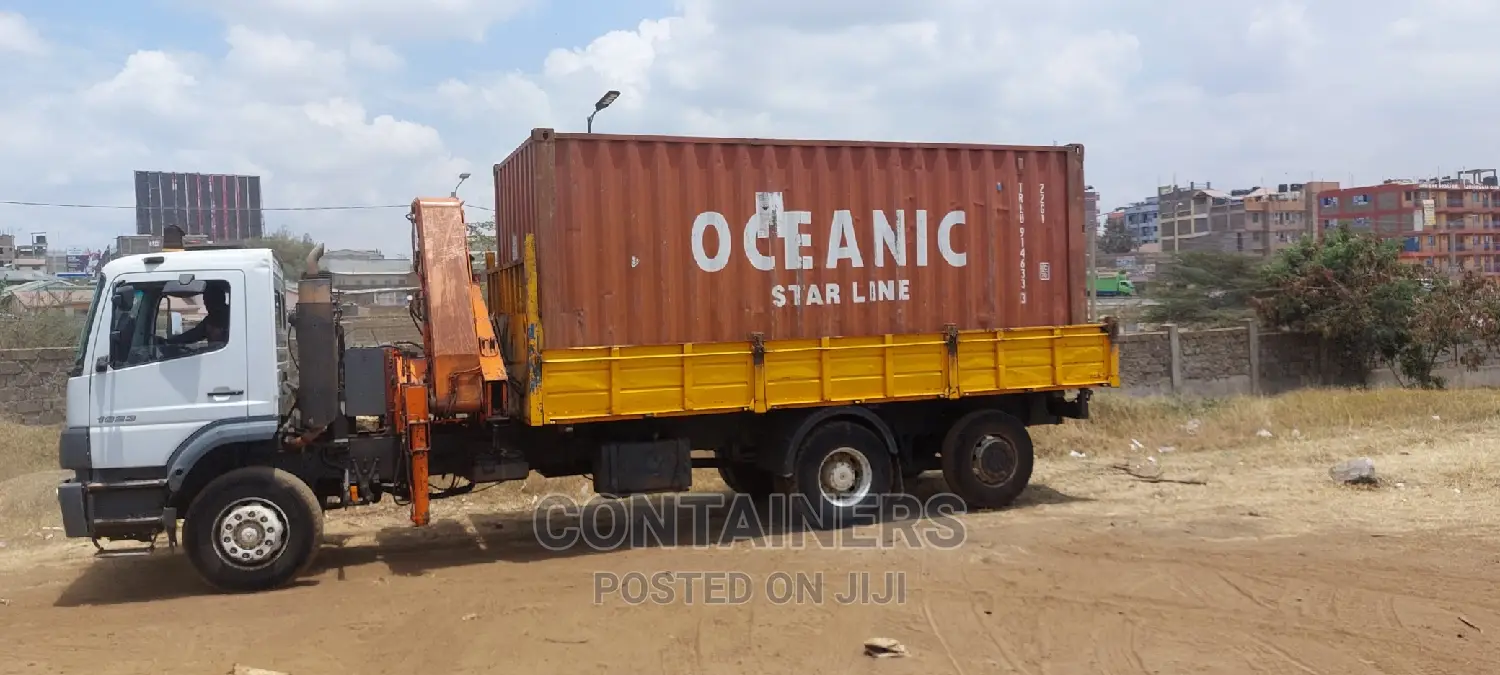 20ft Shipping Containers- Very Durable