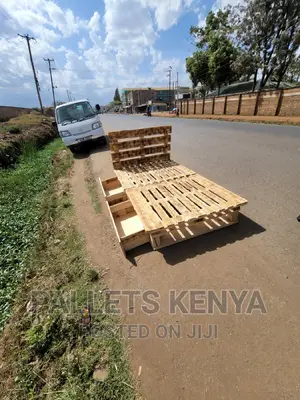 4*6 Pallet Bed- Detachable, Blazed and With Drawers. ( EFA)