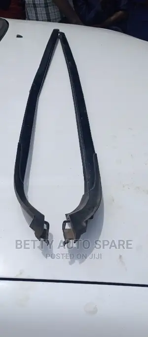Toyota Noah Mouldings
