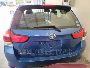 Toyota Corolla Fielder 2017 Blue